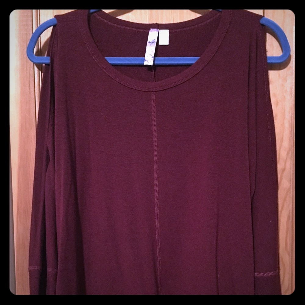 Cold shoulder wine colored light sweater